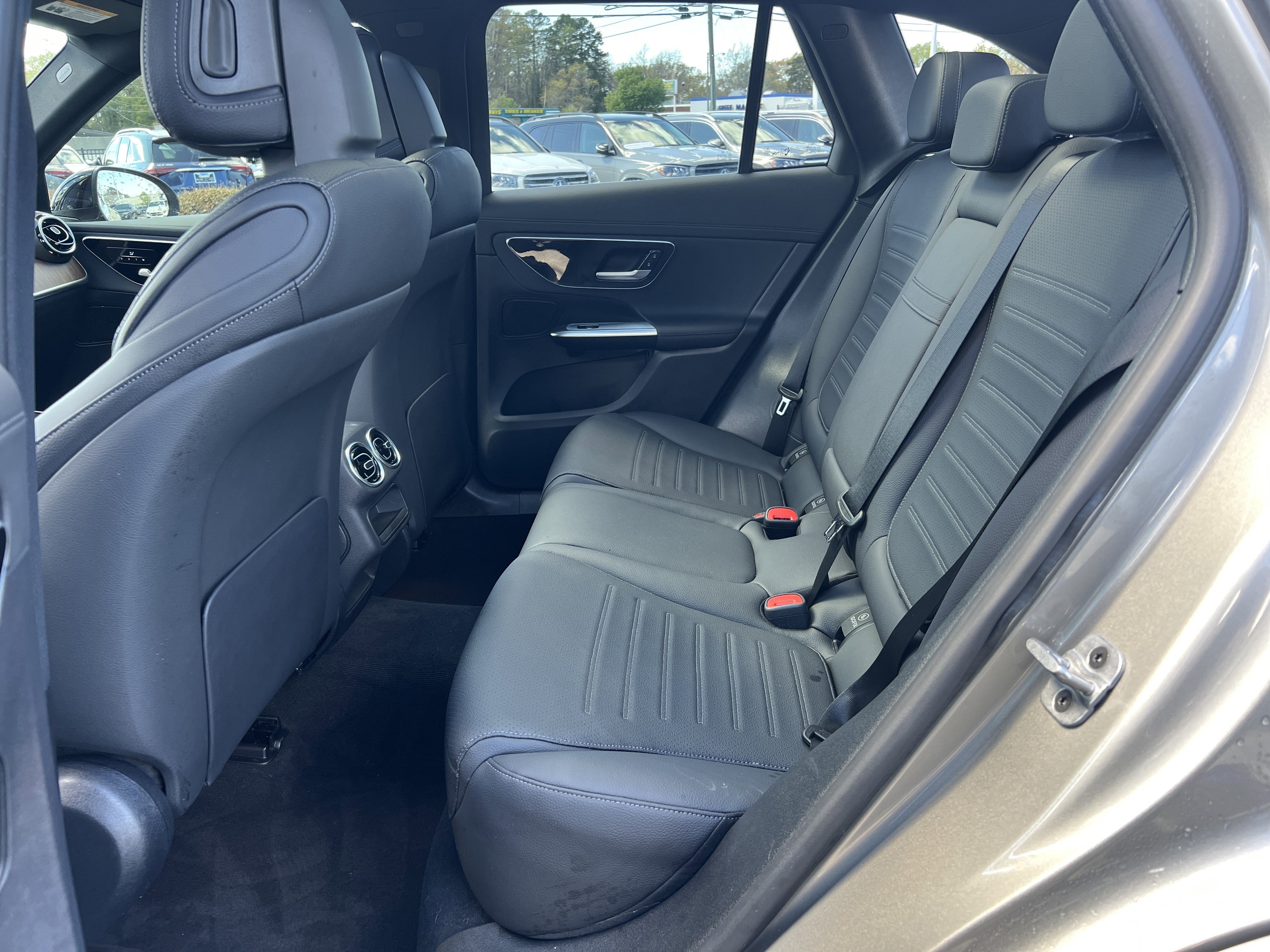 Used 2024 Mercedes-Benz GLC 300 4MATIC w/ AMG Line image 33