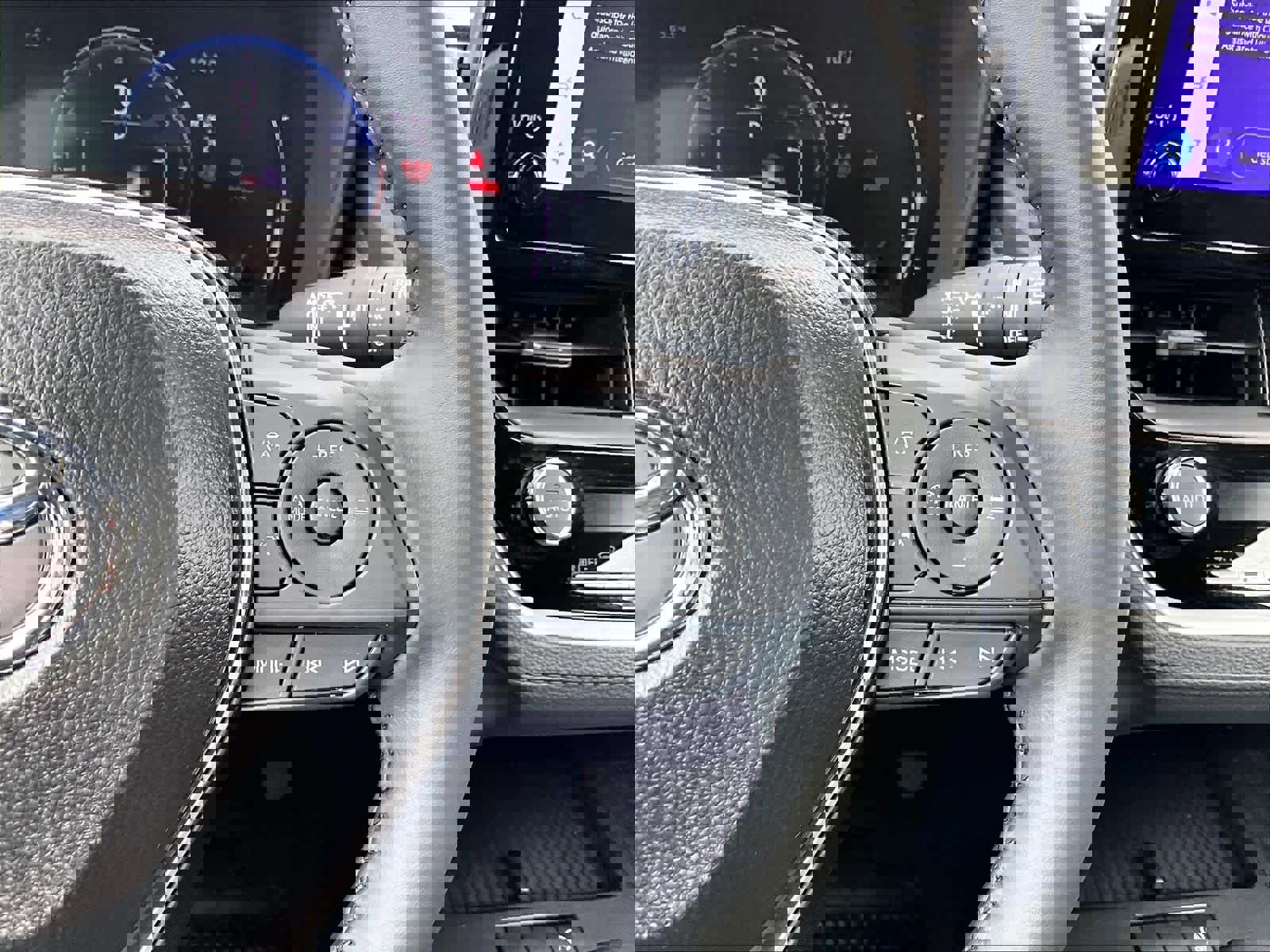 Used 2026 Toyota Corolla Cross LE w/ Moonroof Package image 24