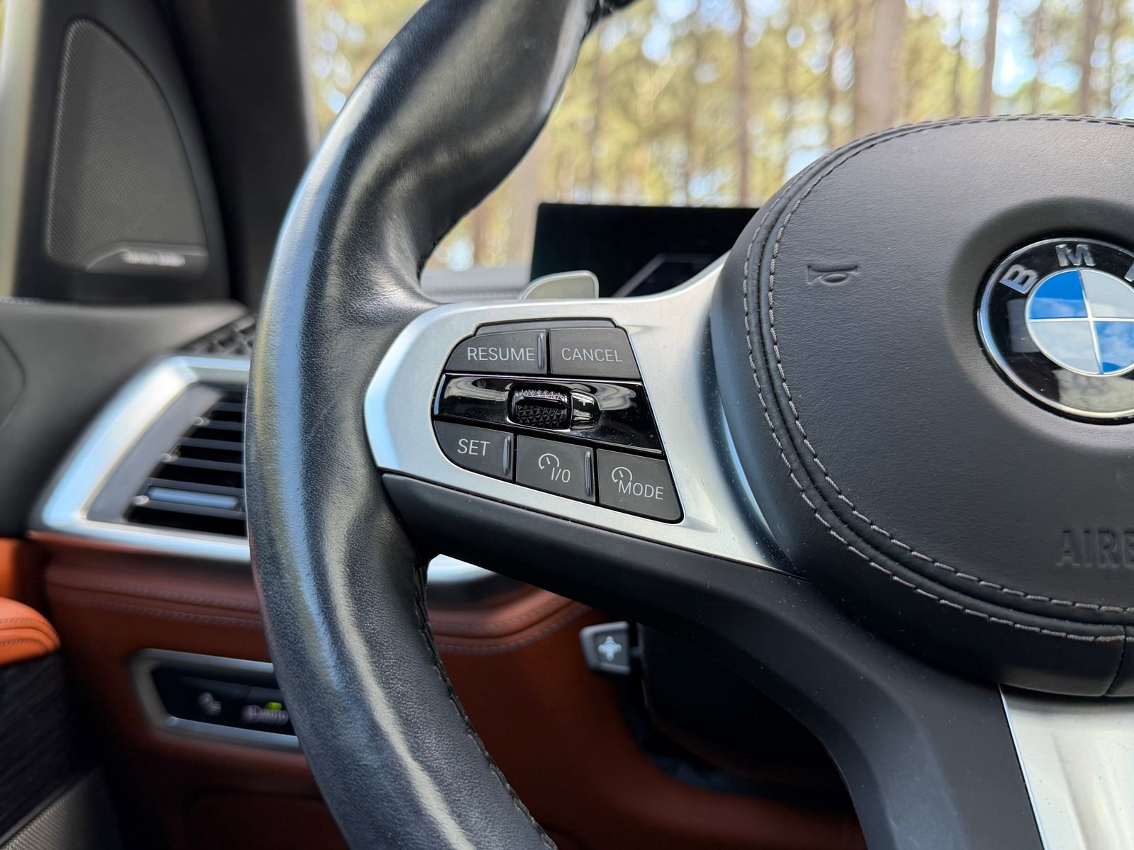 Used 2024 BMW X7 xDrive40i w/ Executive Package image 26