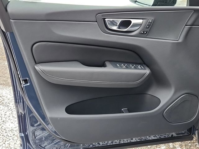 Certified 2025 Volvo XC60 B5 Plus w/ Climate Package image 7