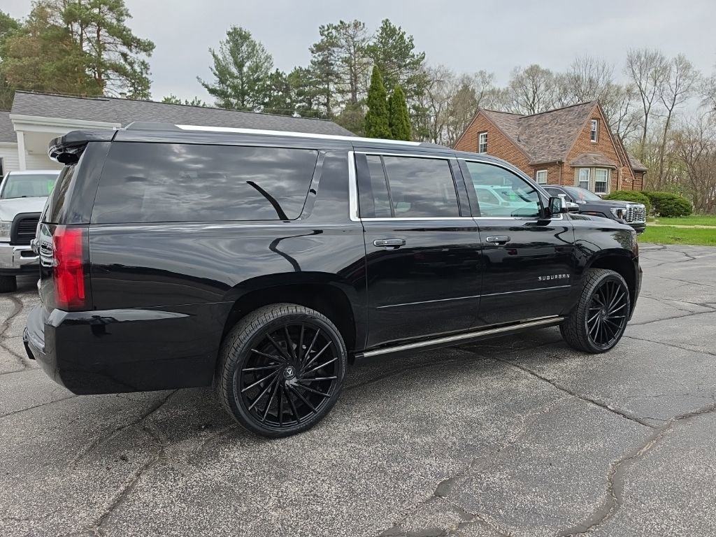 Used 2020 Chevrolet Suburban Premier w/ Max Trailering Package AWD/4WD image 5
