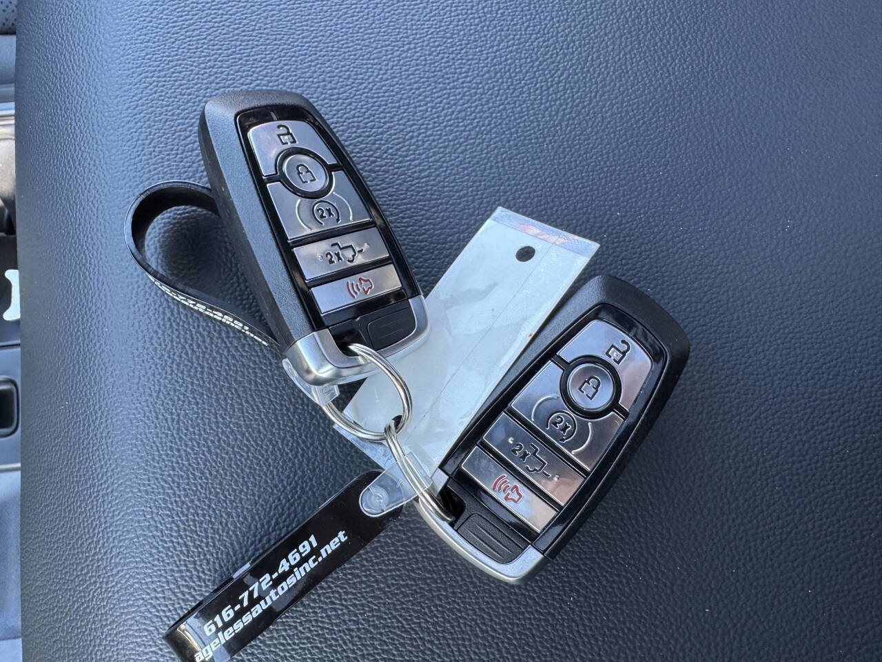 Used 2025 Ford F150 Lariat image 23