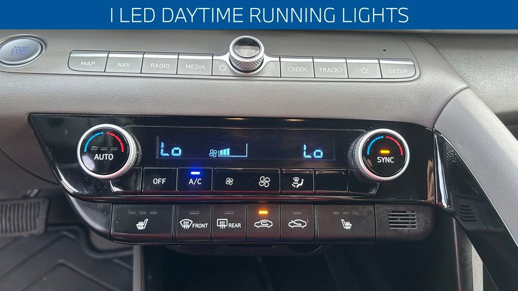 Used 2024 Hyundai Elantra SEL w/ Convenience Package image 16