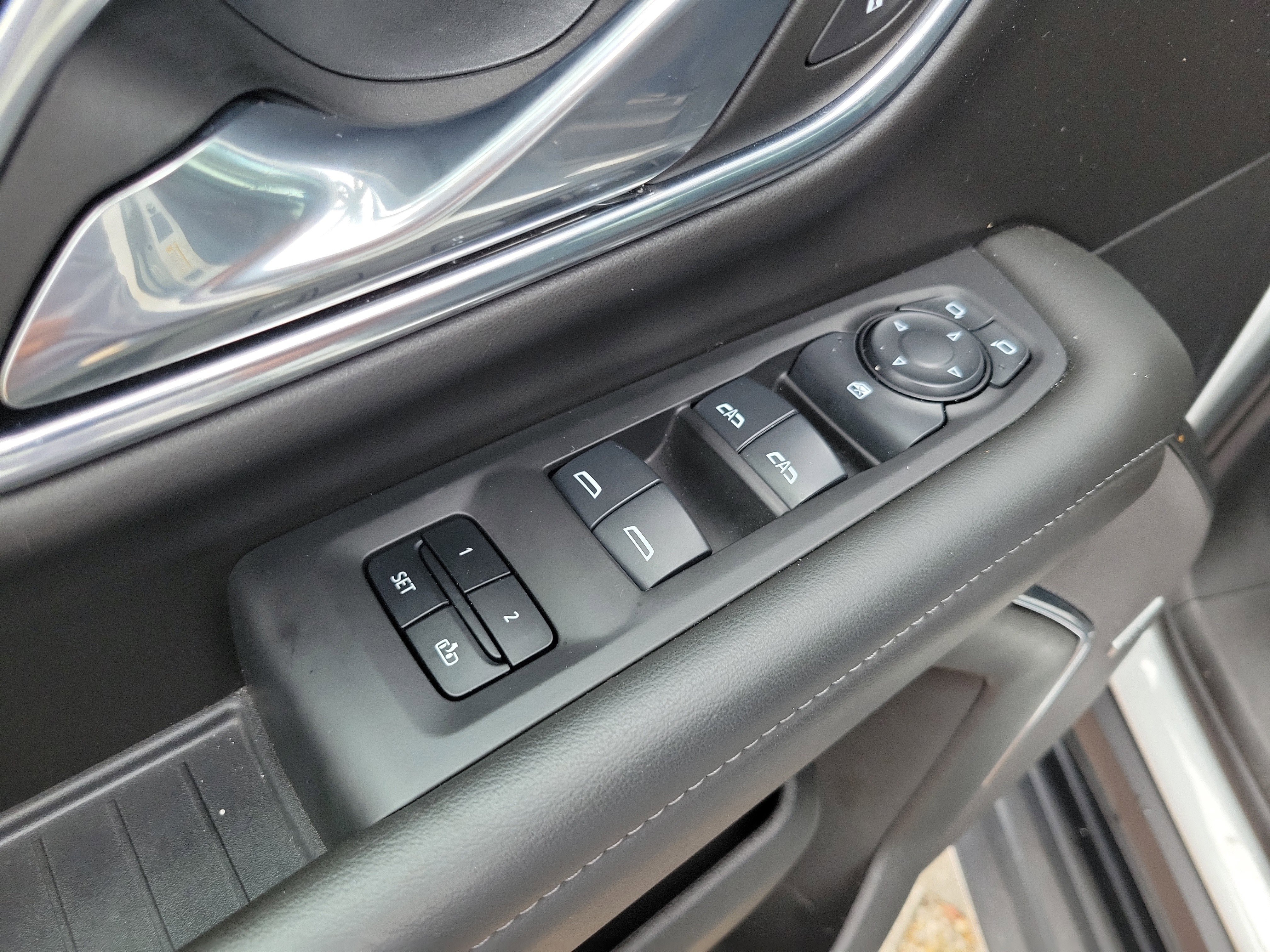 Used 2024 Chevrolet Tahoe LT RWD image 15