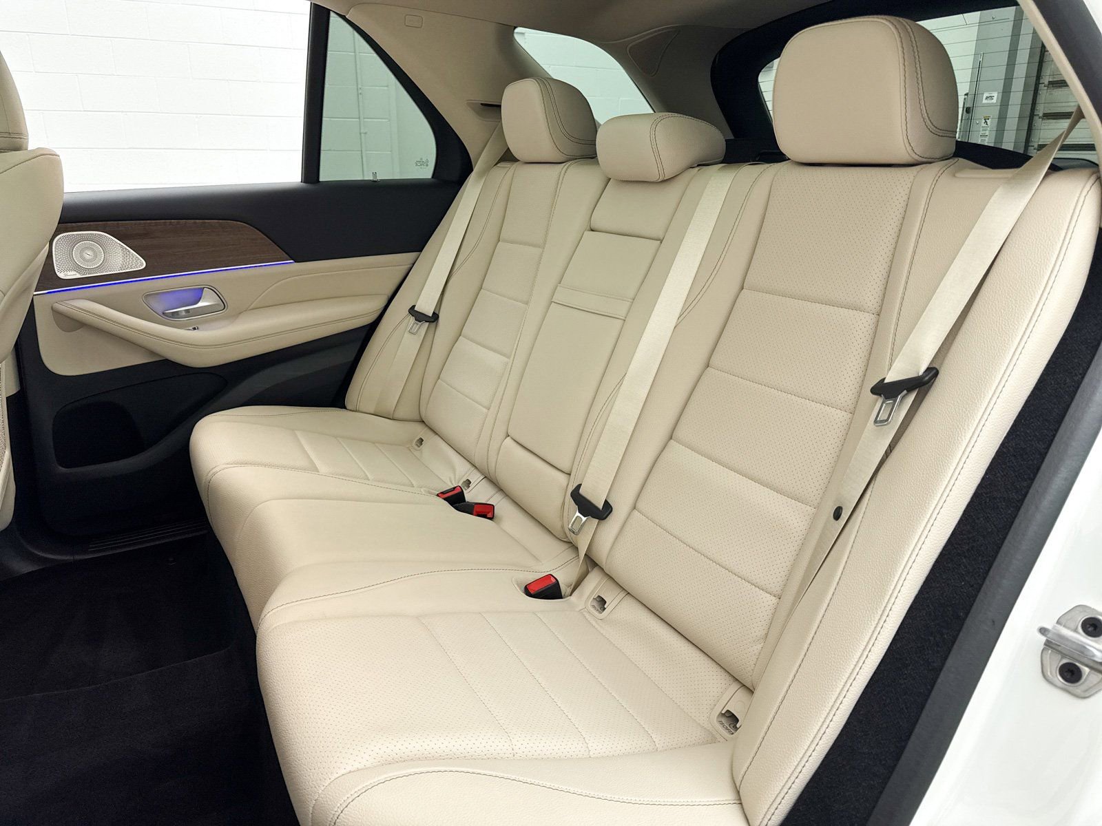 Used 2024 Mercedes-Benz GLE 450 4MATIC image 33