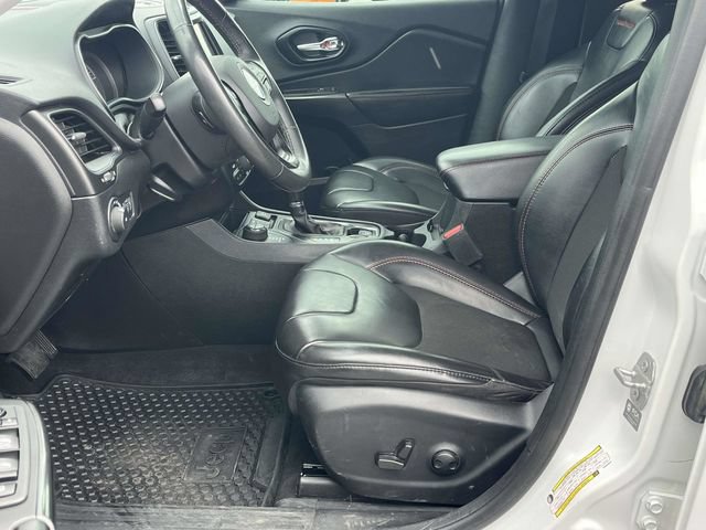 Used 2022 Jeep Cherokee Trailhawk w/ Trailer Tow Group AWD/4WD image 13