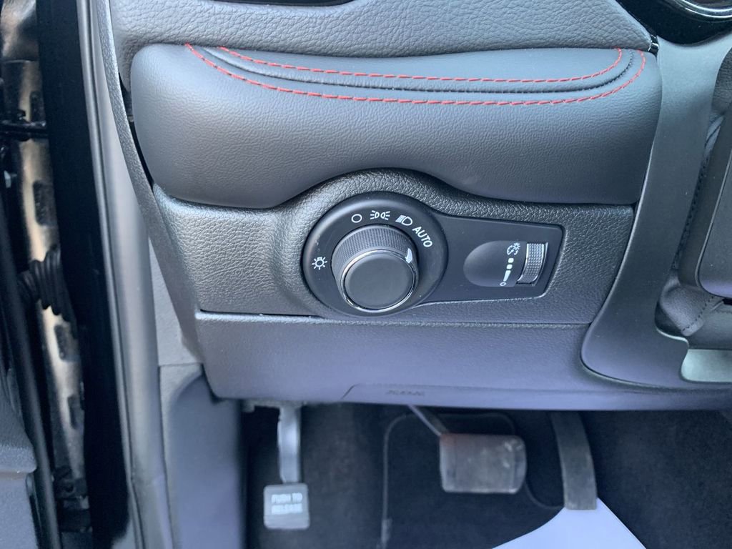 Used 2026 Dodge Durango GT image 13