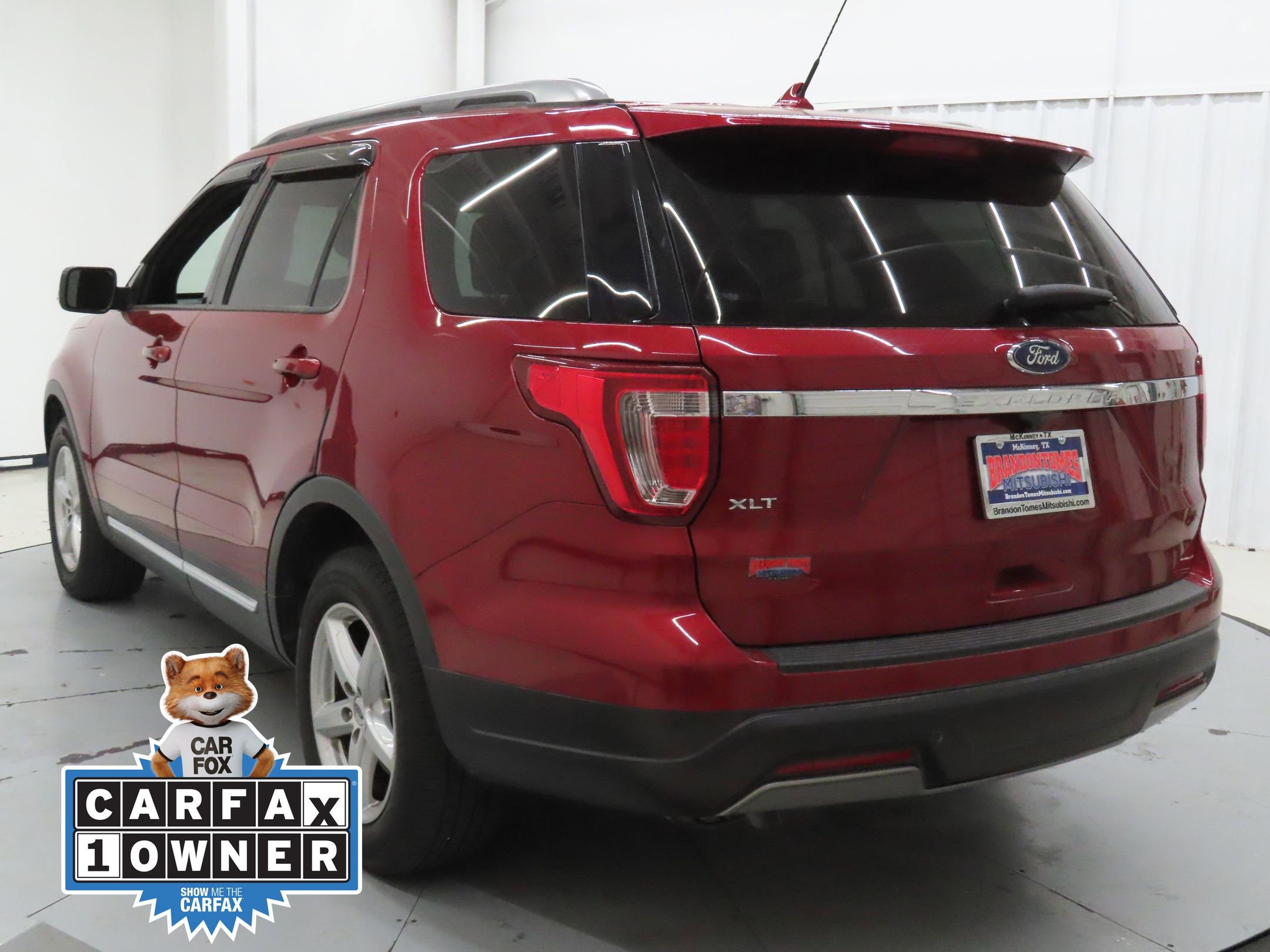 Used 2019 Ford Explorer XLT w/ Equipment Group 202A image 5