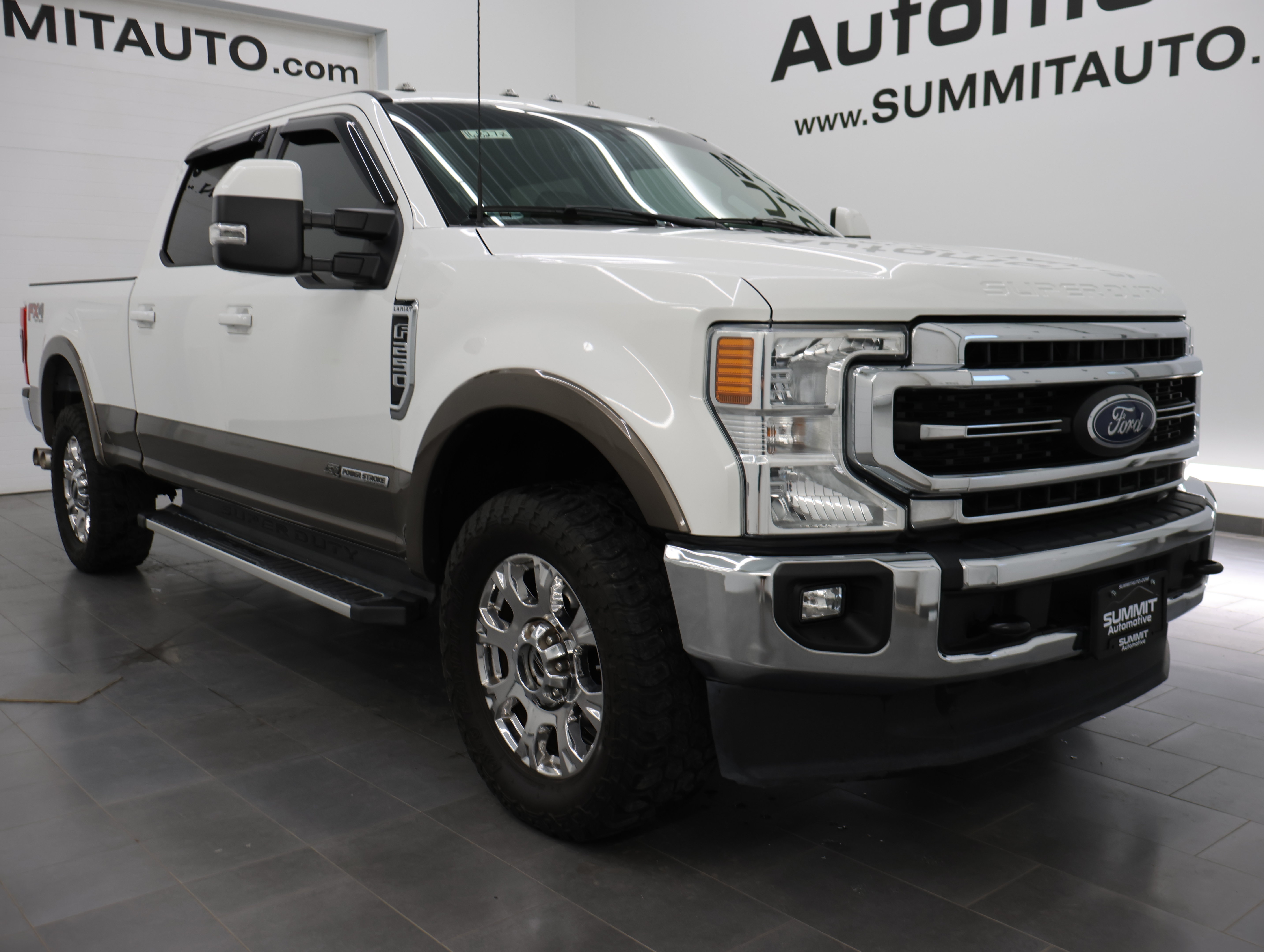 Used 2022 Ford F250 Lariat w/ Lariat Value Package AWD/4WD image 2