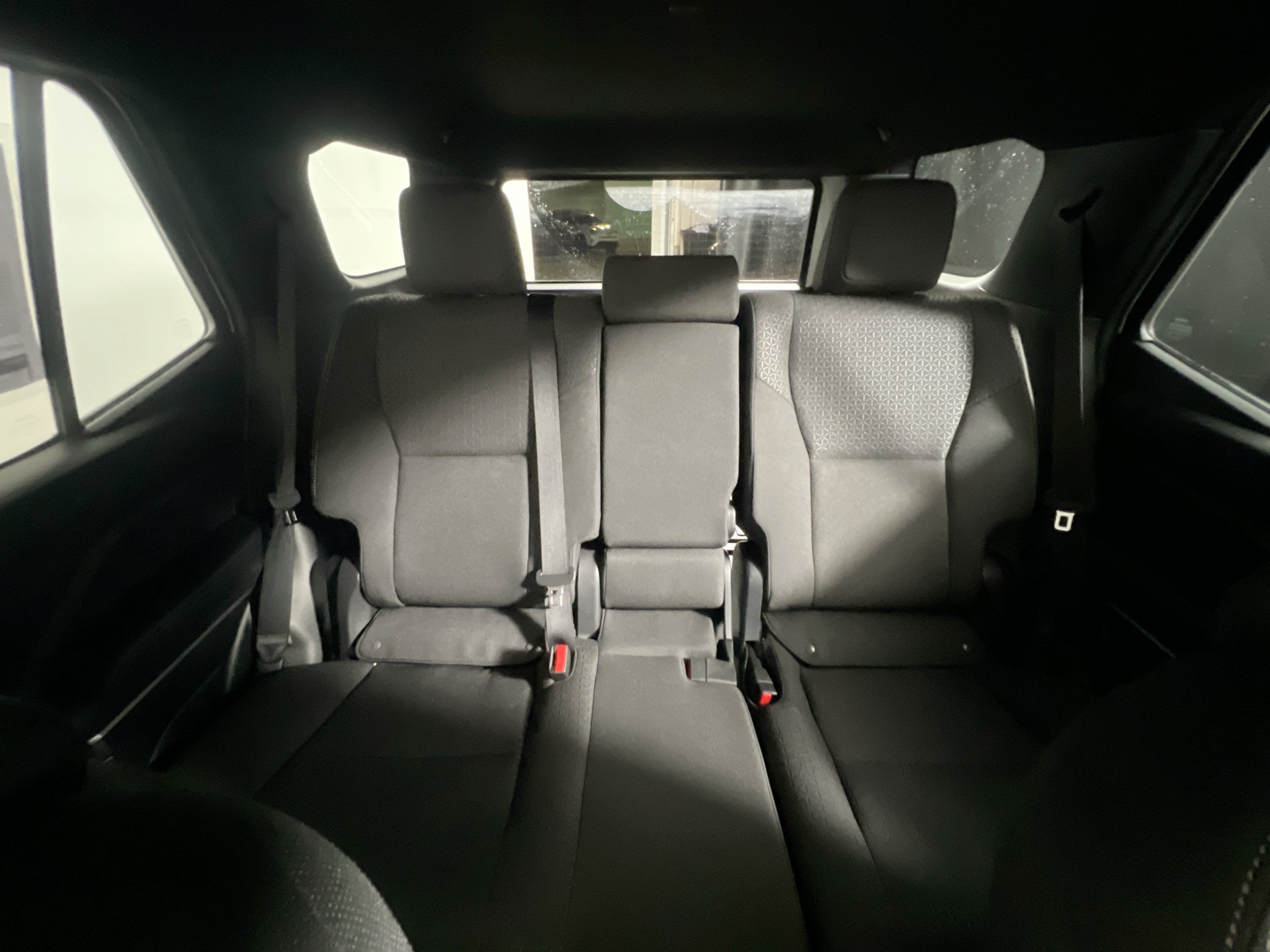 Used 2025 Toyota 4Runner SR5 AWD/4WD image 32