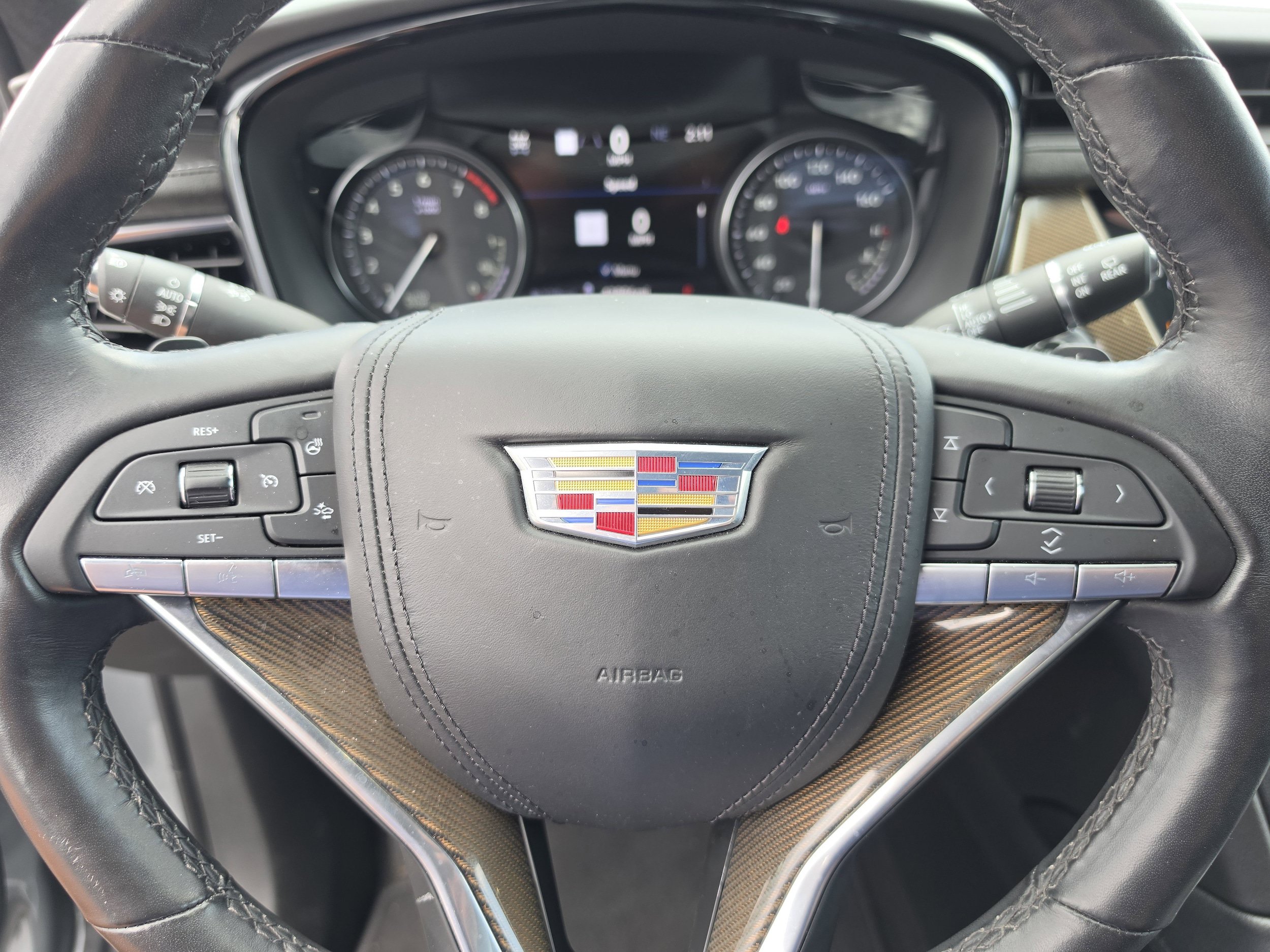 Used 2023 Cadillac XT6 Premium Luxury w/ Platinum Package AWD/4WD image 35