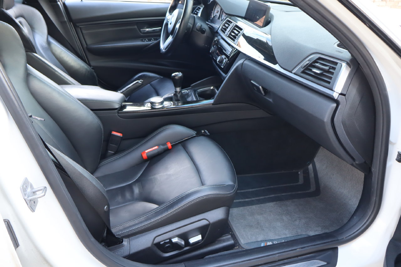Used 2017 BMW M3 RWD image 15