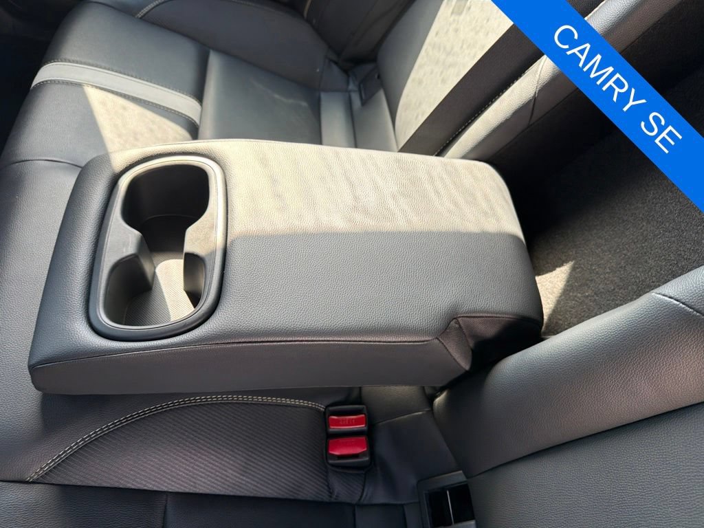 Used 2025 Toyota Camry SE FWD image 22