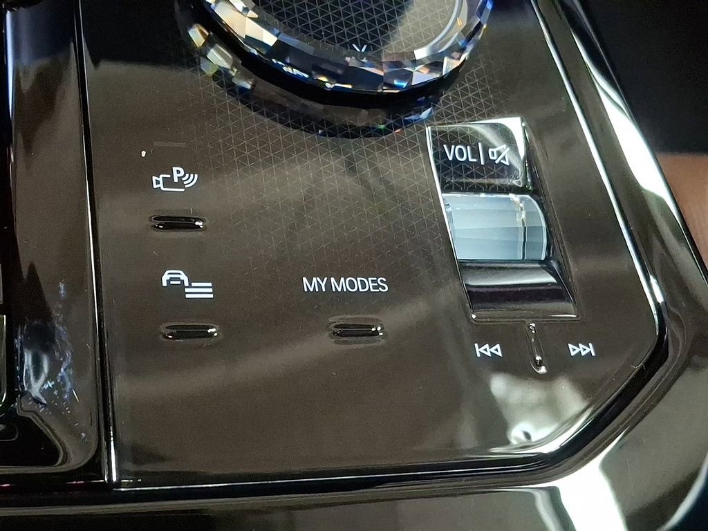 Used 2025 BMW i5 xDrive40 image 21