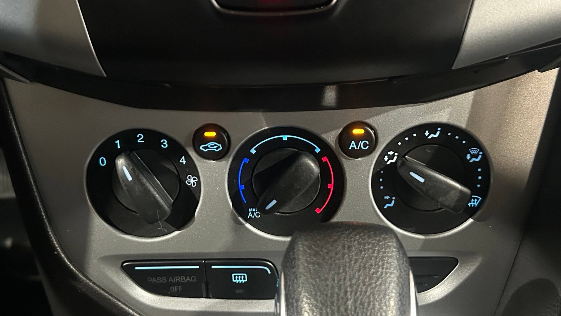 Used 2013 Ford Focus SE FWD image 67