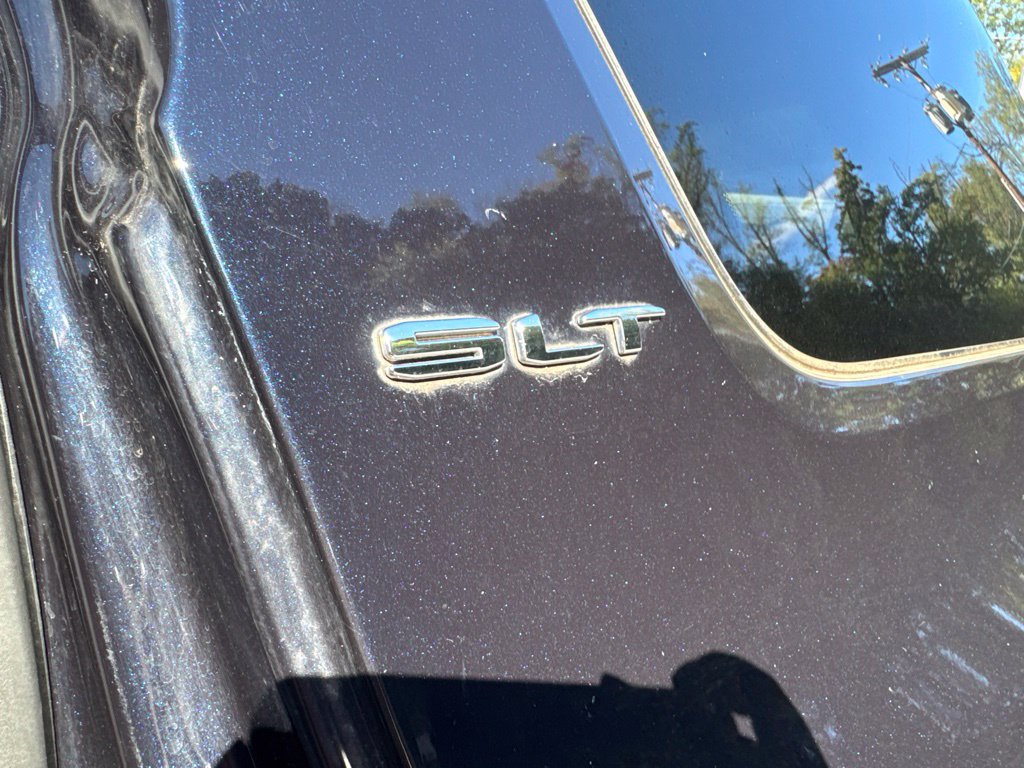 Used 2021 GMC Acadia SLT AWD/4WD image 19