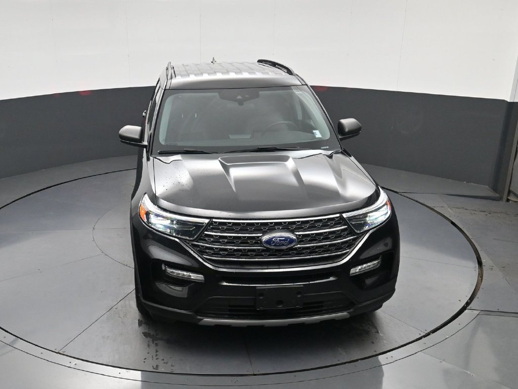 Used 2024 Ford Explorer XLT w/ Equipment Group 202A RWD image 29