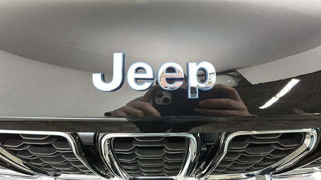Used 2022 Jeep Grand Cherokee Limited 4xe AWD/4WD image 8