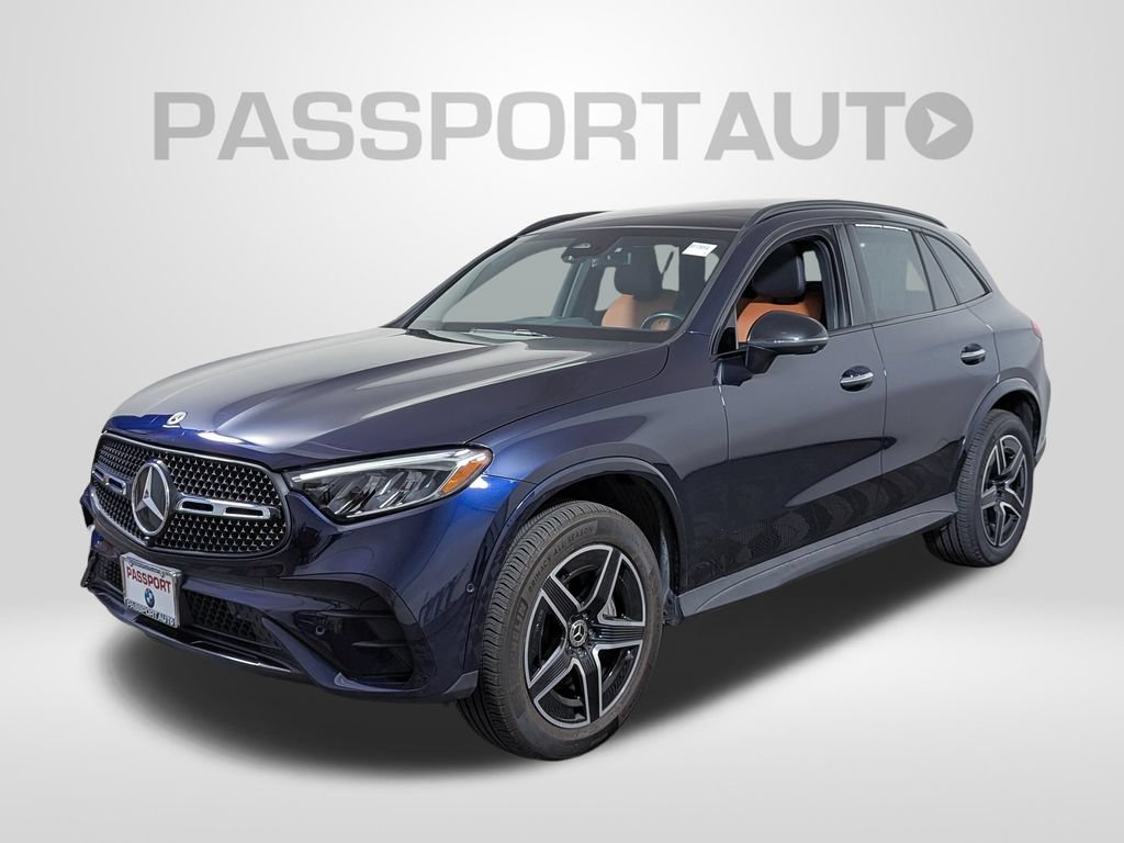 Used 2023 Mercedes-Benz GLC 300 4MATIC image 1