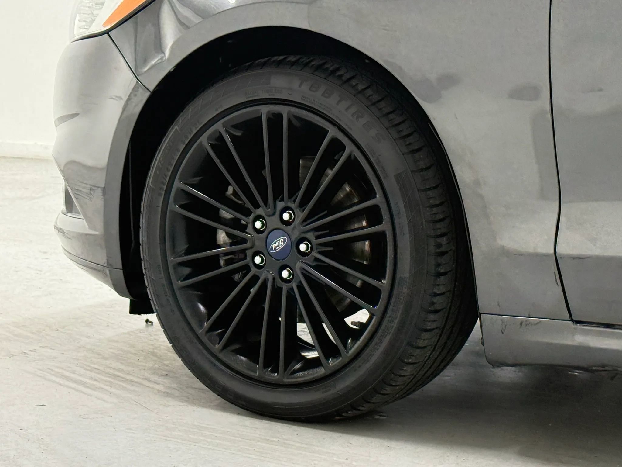 Used 2016 Ford Fusion SE w/ Equipment Group 202A image 29