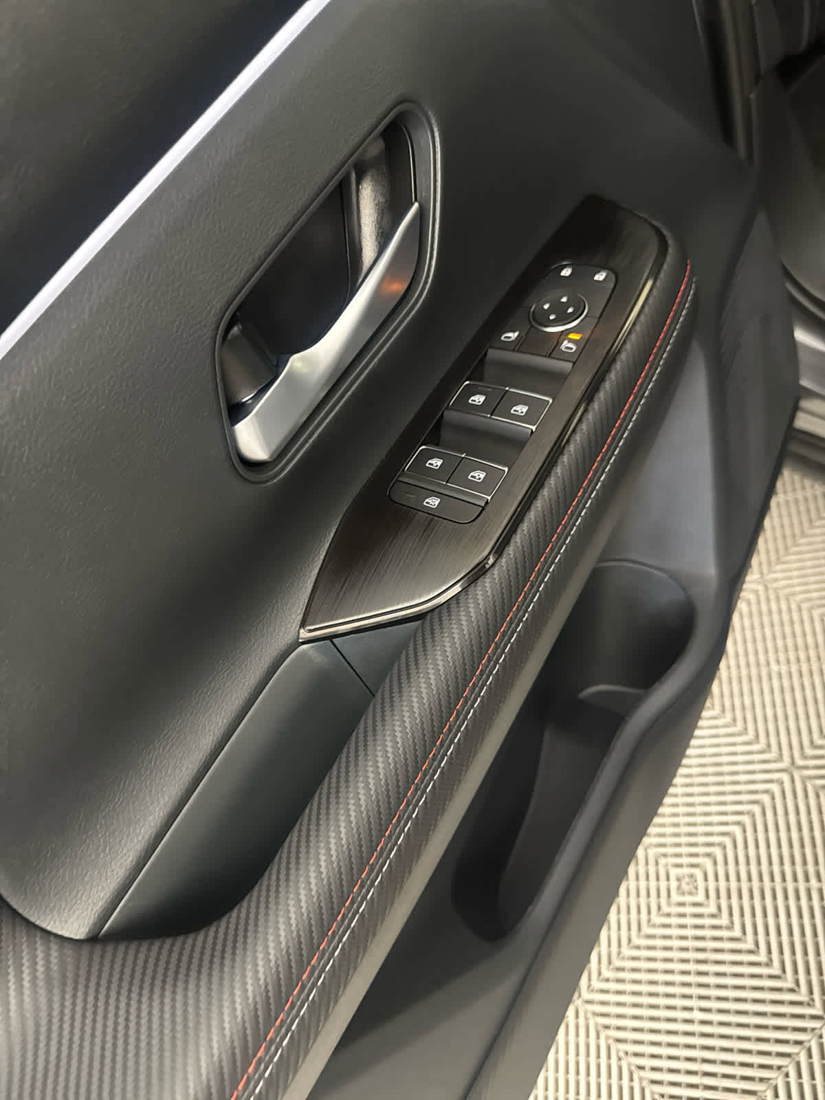 New 2026 Nissan Kicks SR image 15