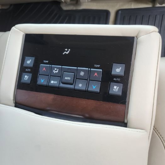 Used 2017 Lexus LX 570 4WD image 27