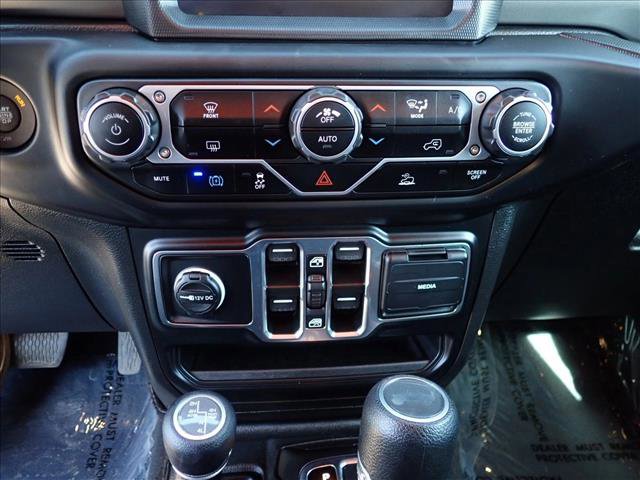 Used 2023 Jeep Wrangler Unlimited w/ 8.4" Radio Group AWD/4WD image 17