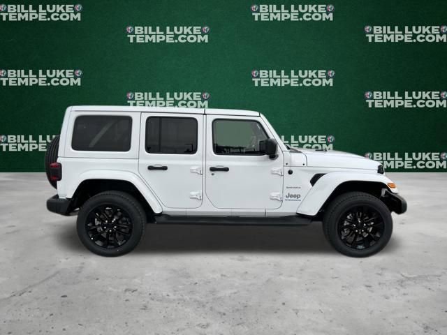 Used 2023 Jeep Wrangler Unlimited Sahara w/ Cold Weather Group AWD/4WD image 6