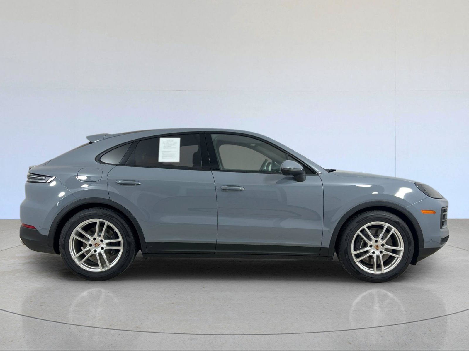 Certified 2026 Porsche Cayenne Coupe AWD/4WD image 9
