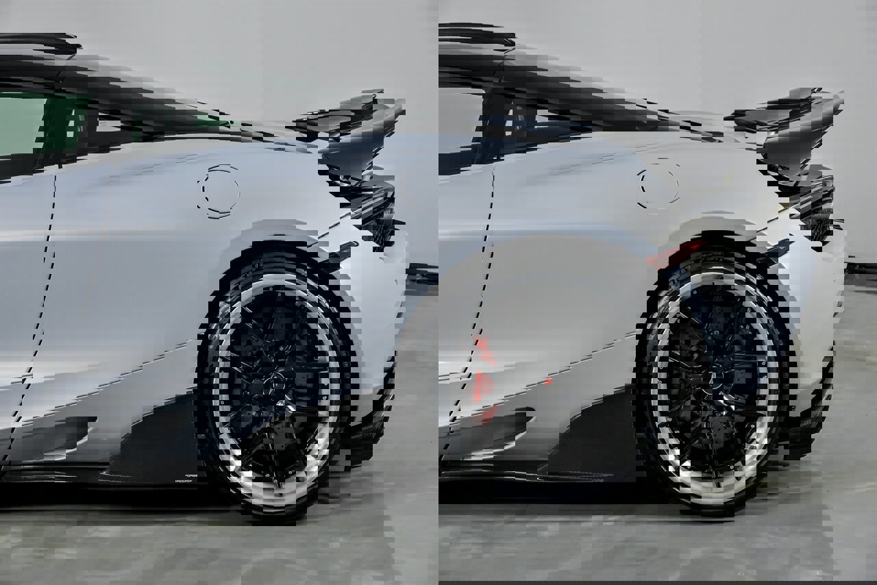 Used 2018 McLaren 720S image 12