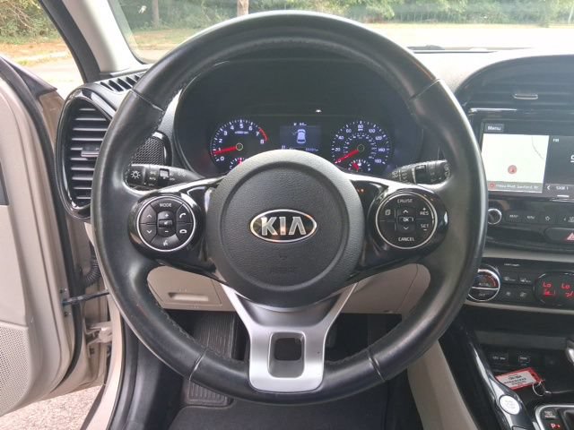 Used 2020 Kia Soul EX FWD image 16