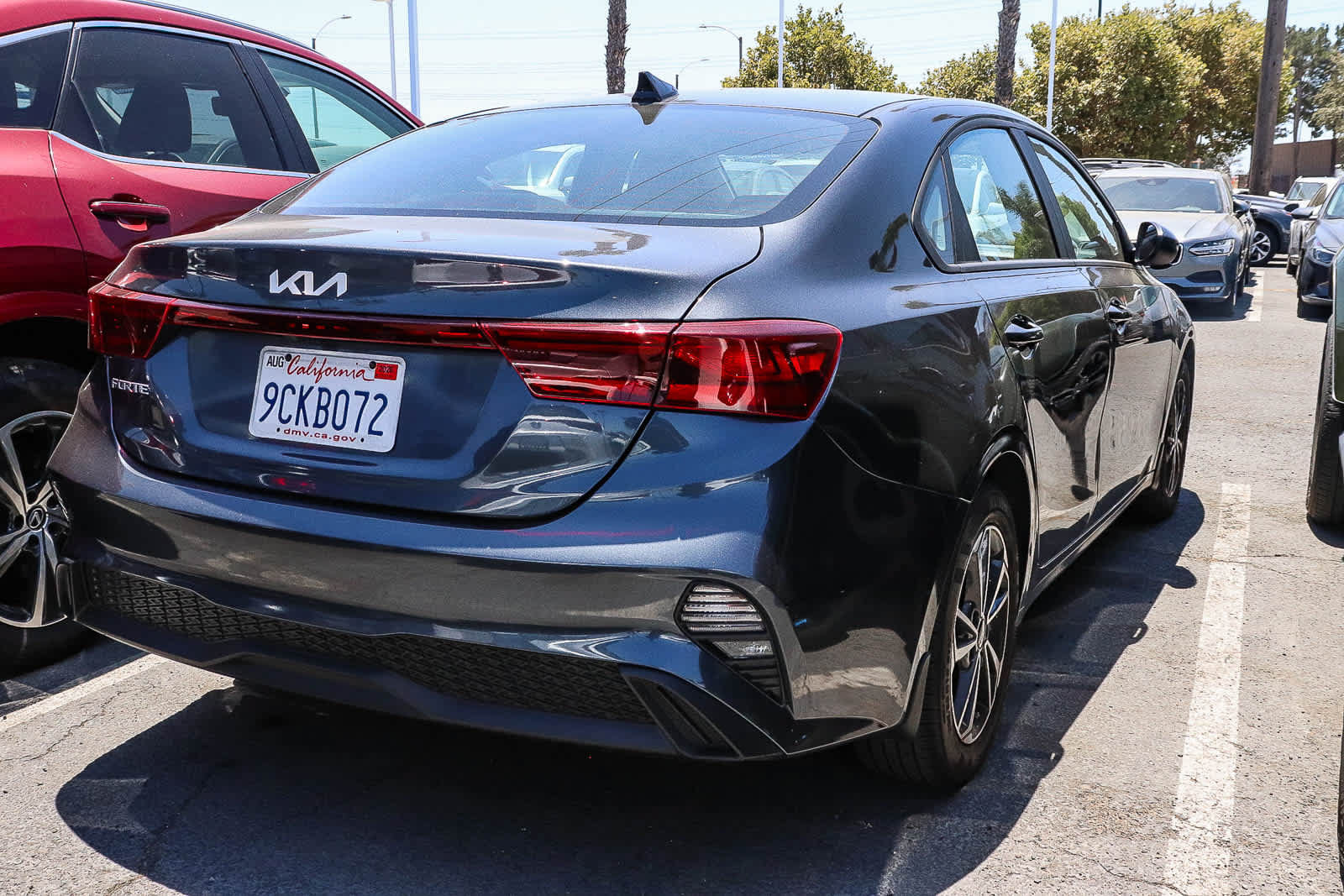 Used 2023 Kia Forte LXS FWD image 9