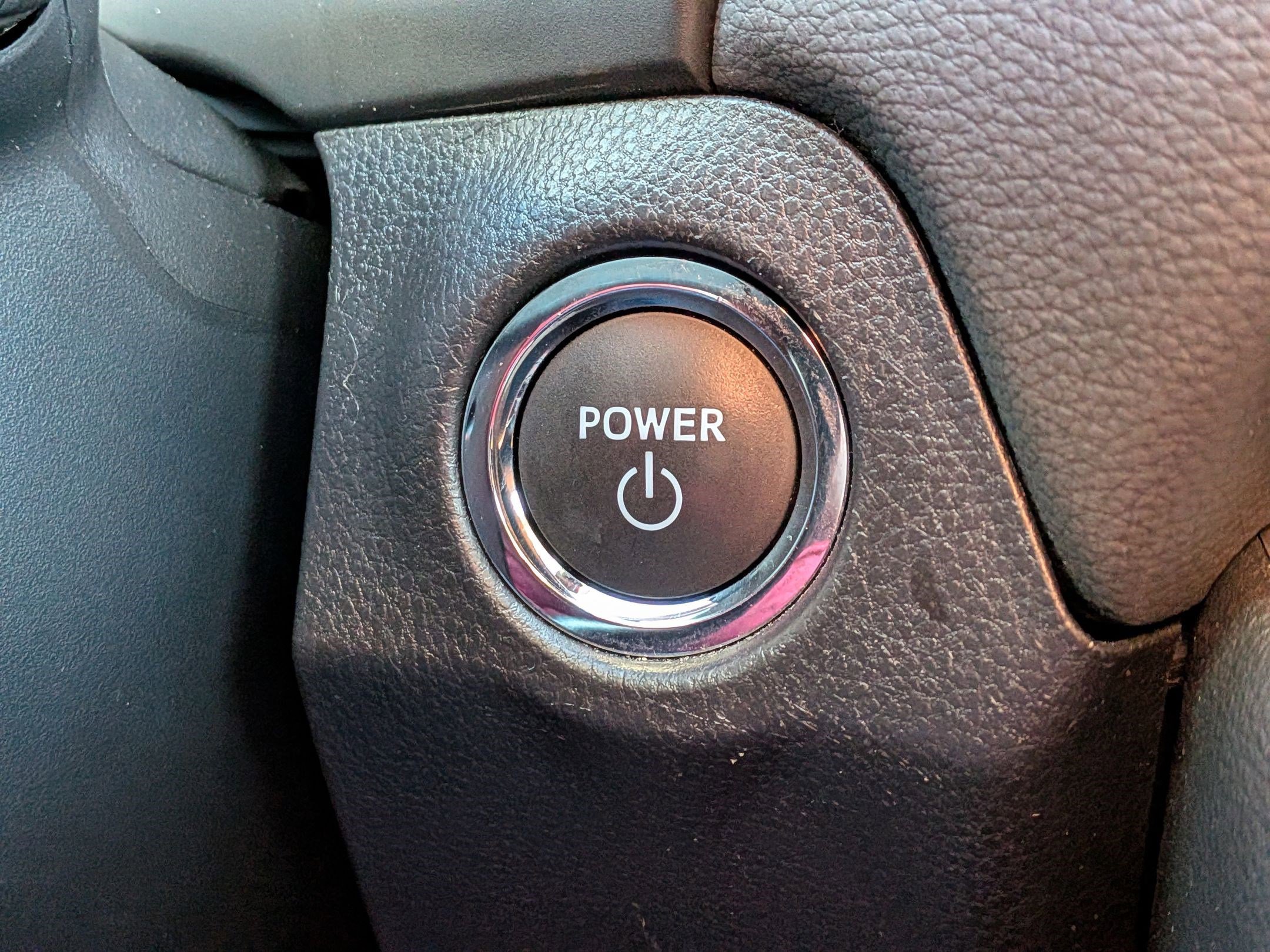 Used 2025 Toyota RAV4 XLE image 24