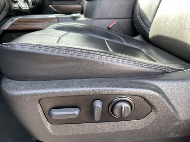 Used 2022 Chevrolet Silverado 3500 High Country w/ Technology Package image 13