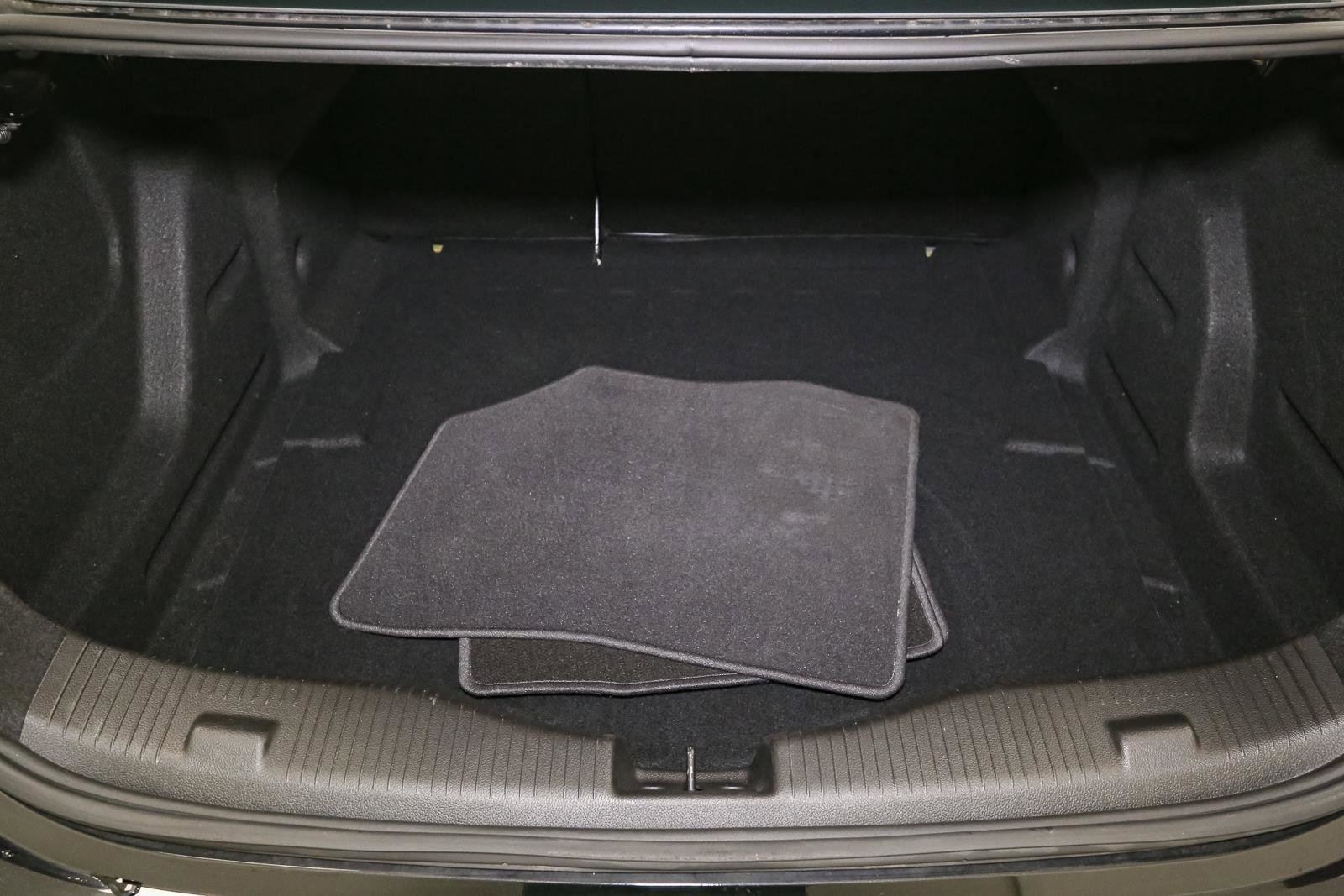 Used 2018 Chevrolet Cruze LT image 12