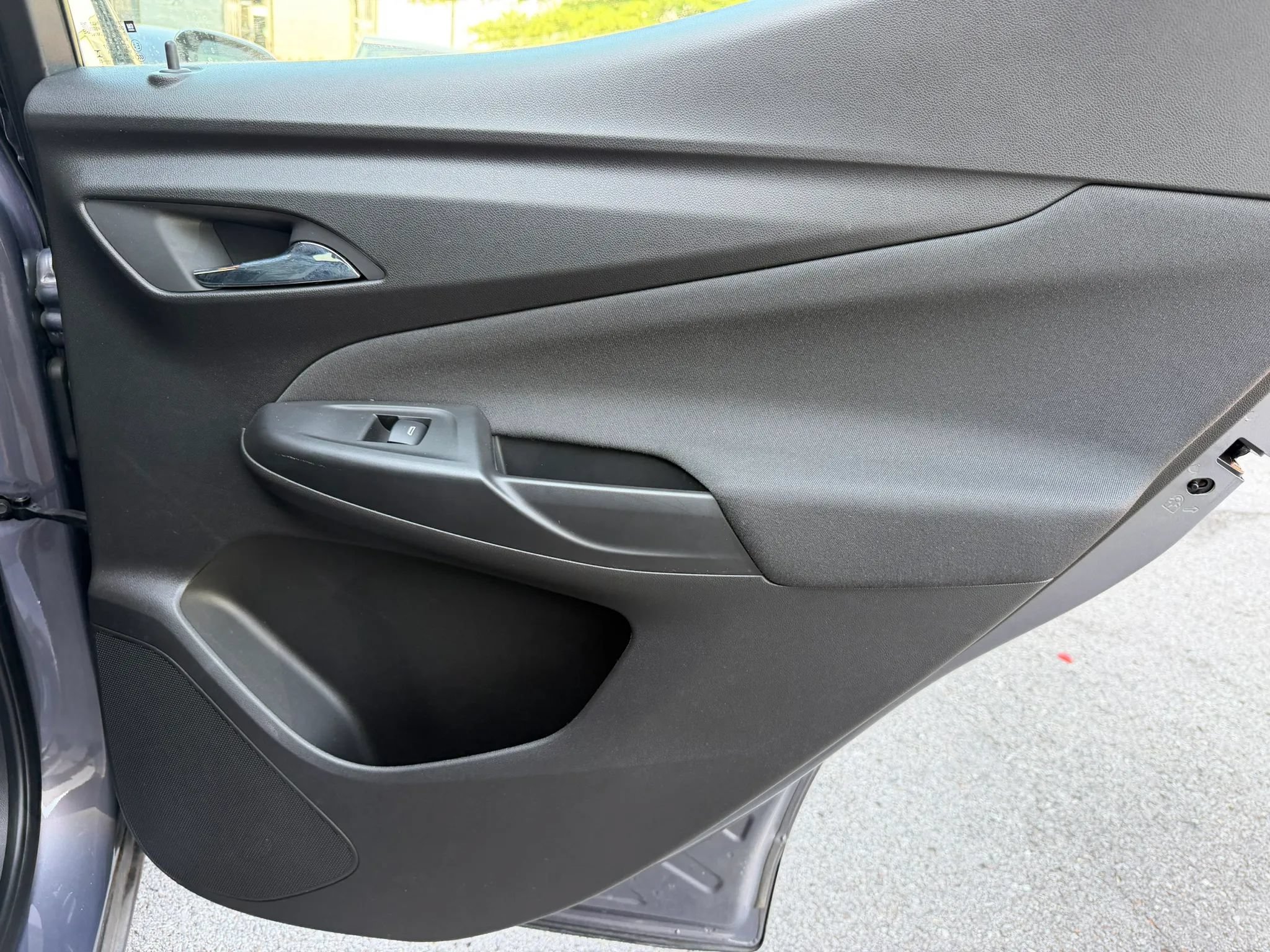 Used 2023 Chevrolet Bolt EUV LT w/ Driver Confidence Package FWD image 27