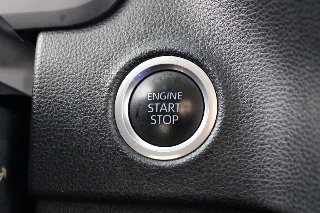 Used 2022 Toyota Tundra SR5 w/ SR5 Convenience Package image 23