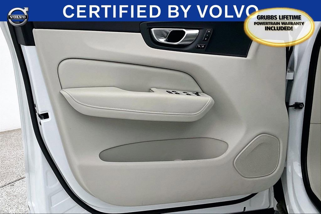 Used 2025 Volvo XC60 T8 Plus w/ Protection Package Premier image 24