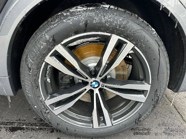New 2026 BMW X7 M60i image 7