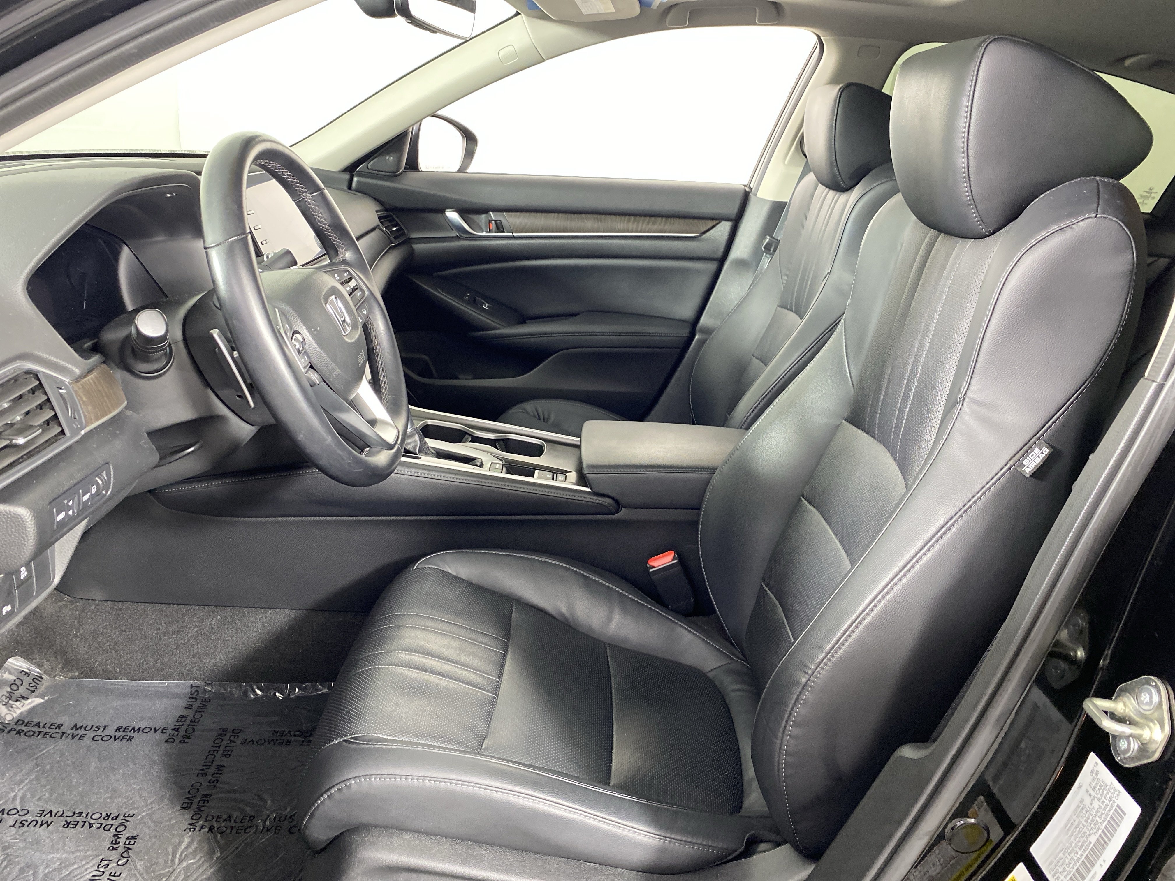Used 2018 Honda Accord Touring image 17