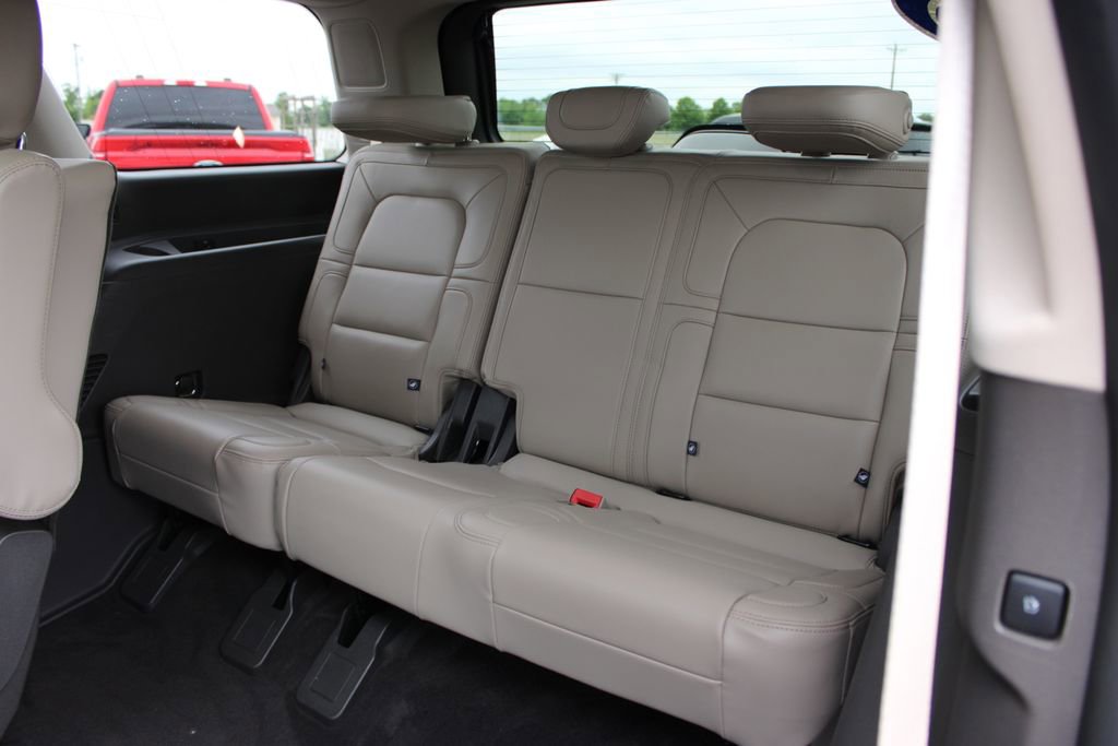 Used 2023 Lincoln Navigator Reserve RWD image 29