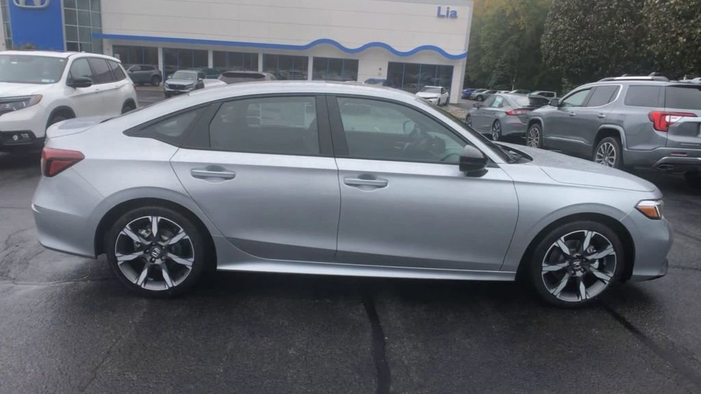 Used 2025 Honda Civic Sport Touring image 9