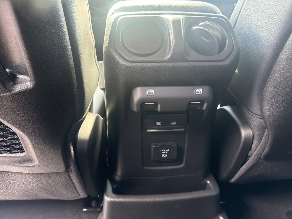 New 2025 Jeep Wrangler Unlimited Sahara AWD/4WD image 33