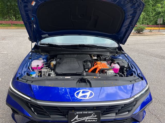 Used 2025 Hyundai Elantra SEL FWD image 5