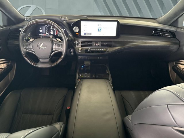 Certified 2025 Lexus LS 500 w/ Interior Upgrade Package image 13