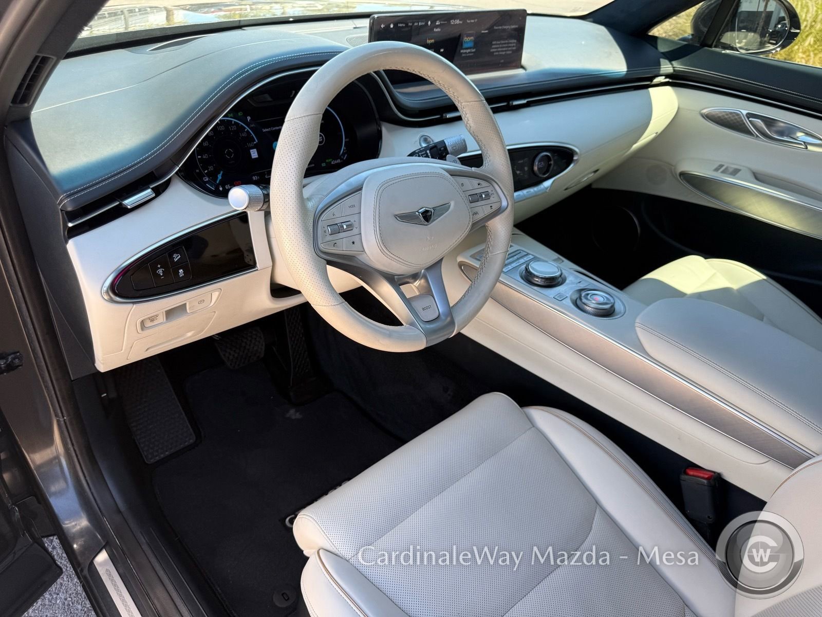 Used 2025 Genesis Electrified GV70 w/ Prestige Package AWD/4WD image 11
