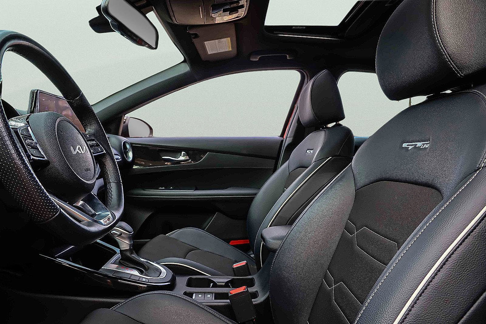 Certified 2023 Kia Forte GT-Line w/ GT-Line Premium Package image 9