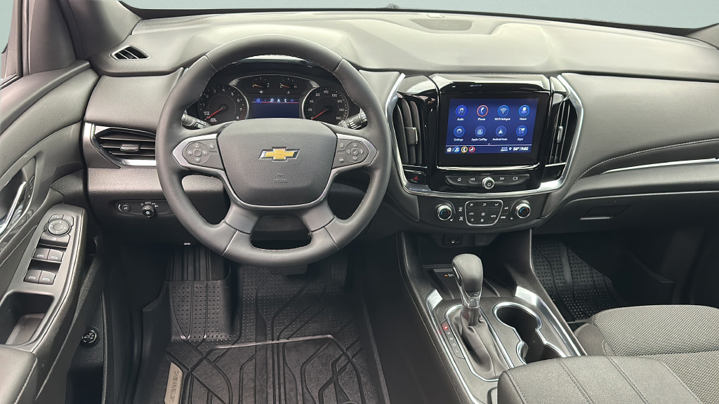 Used 2023 Chevrolet Traverse LT w/ LPO, Floor Liner Package AWD/4WD image 10