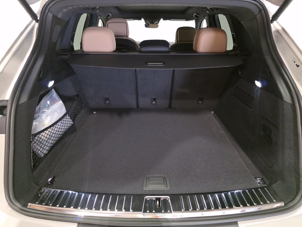 New 2026 Porsche Cayenne AWD/4WD image 22