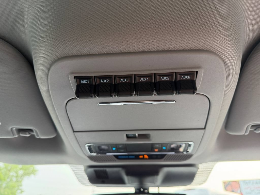 Used 2025 Ford F350 Lariat AWD/4WD image 21